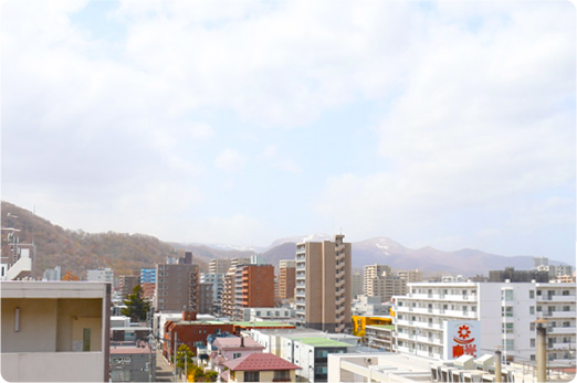 ナーシングホームしあわせプラスには藻岩山が一望できるお部屋が有ります